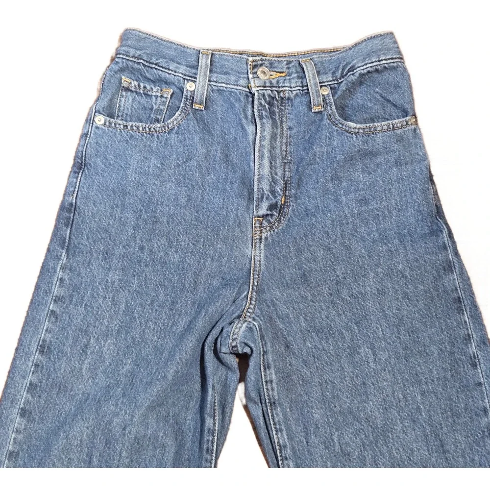 Levis High Waisted Straight Jeans Medium Wash Blue Denim W25 L29 A0092-0010